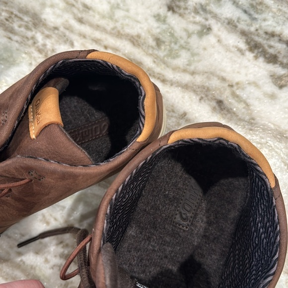 Great condition Olukai chuckas. Minimal scuffing and odor free. Nana Hele sz 9 - Picture 8 of 8